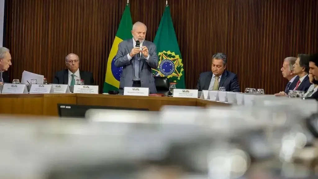 Atlas: Avaliação positiva do governo Lula sobe, mas negativa ainda é maior