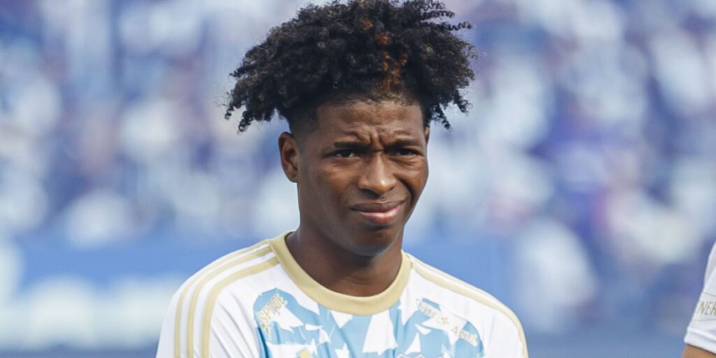 Jogador do Emelec tem esposa e filho sequestrados no Equador