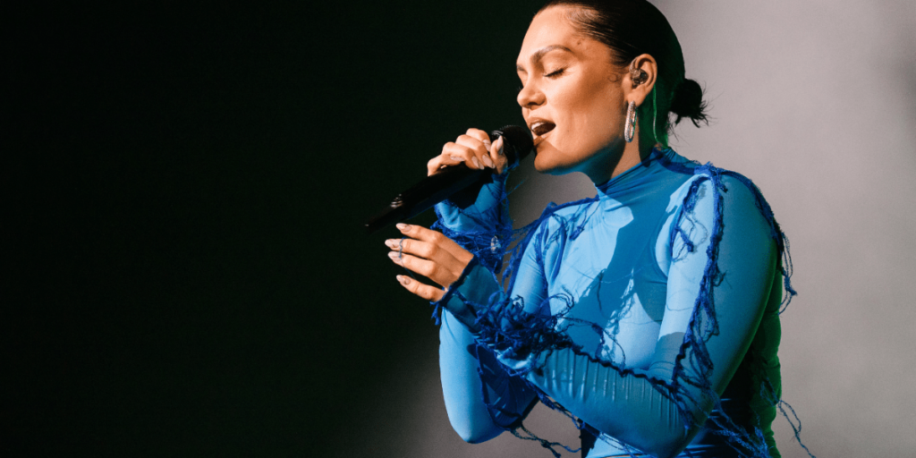 Jessie J dá detalhes de novo álbum e comenta: "Sinto que voltei para 2010"