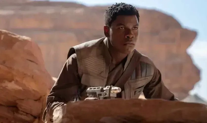 John Boyega diz que "Star Wars" tem um espaço branco e elitista