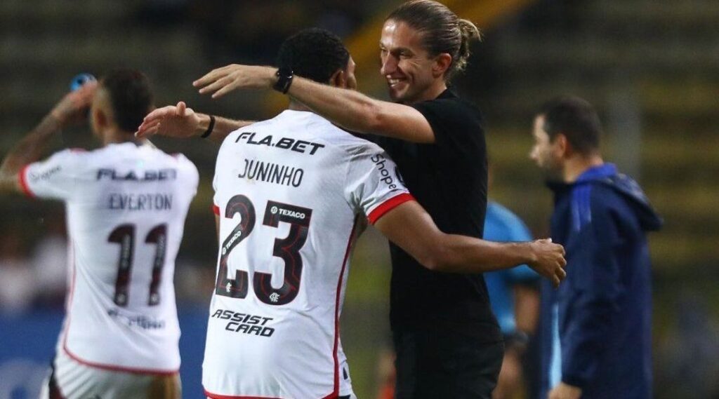 De vilão a herói, Juninho garante vitória ao Flamengo na Libertadores