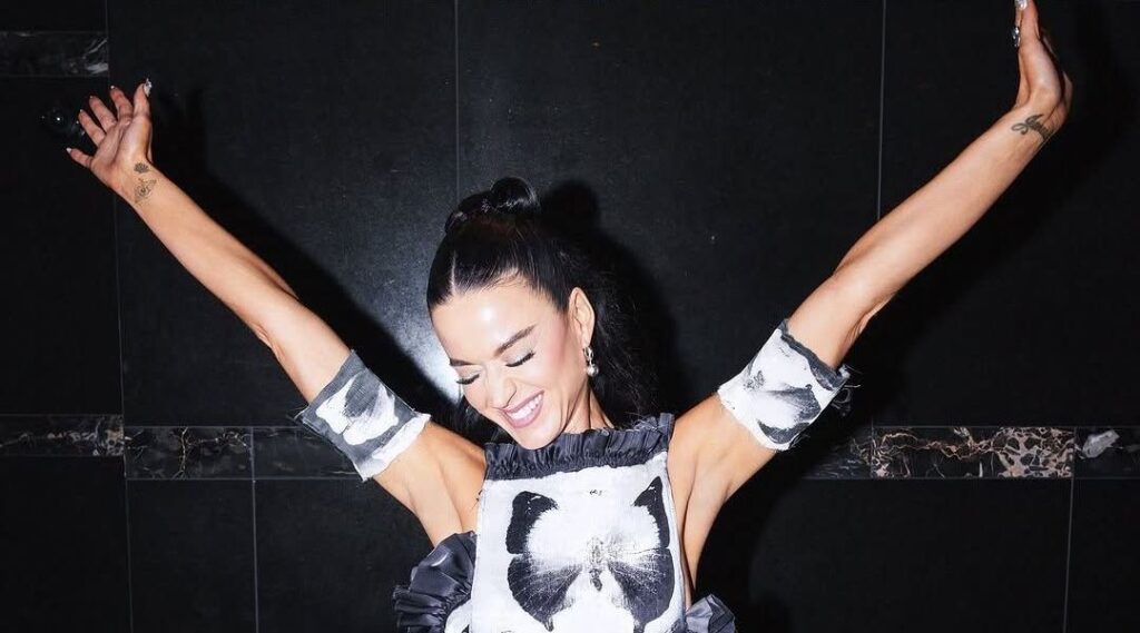 Katy Perry fala sobre viagem ao espaço: "Queria há vinte anos"