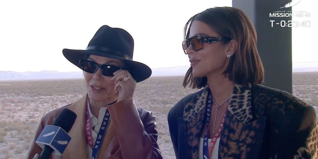 Blue Origin: Khloe Kardashian e sua mãe prestigiam ida de amiga ao espaço