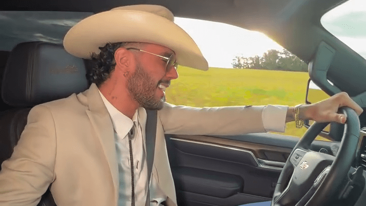 Luan Pereira fala sobre interesse por carros: "Foi por causa das músicas"