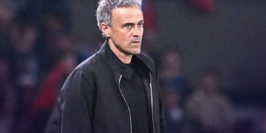 Técnico do PSG evita falar em favoritismo contra o Aston Villa