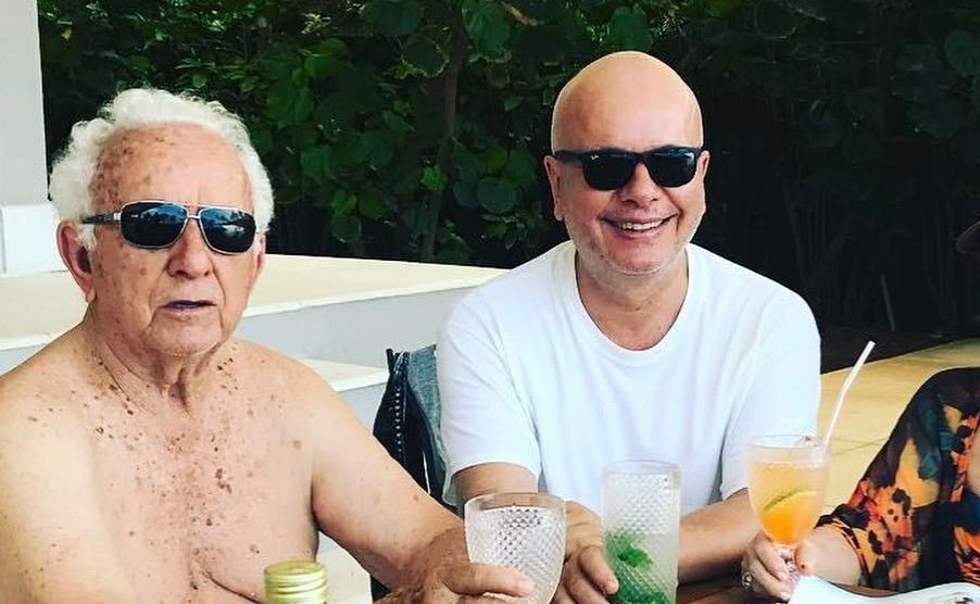 Marcelo Tas lamenta morte do pai: "Legado de coragem"