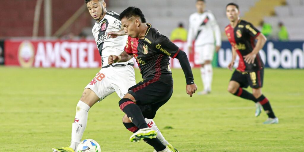 Carille revela que defensores do Vasco pediram oxigênio na altitude