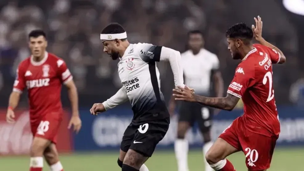 Neto dispara contra Memphis após derrota do Corinthians: "Andou em campo"