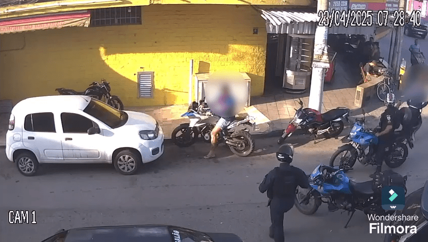 Vídeo: Homem morre durante abordagem policial na Baixada Fluminense