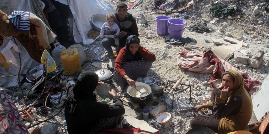 Crise humanitária em Gaza se agrava após um mês de bloqueio israelense