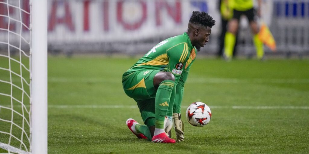 Técnico do Manchester United defende Onana após falhas contra Lyon