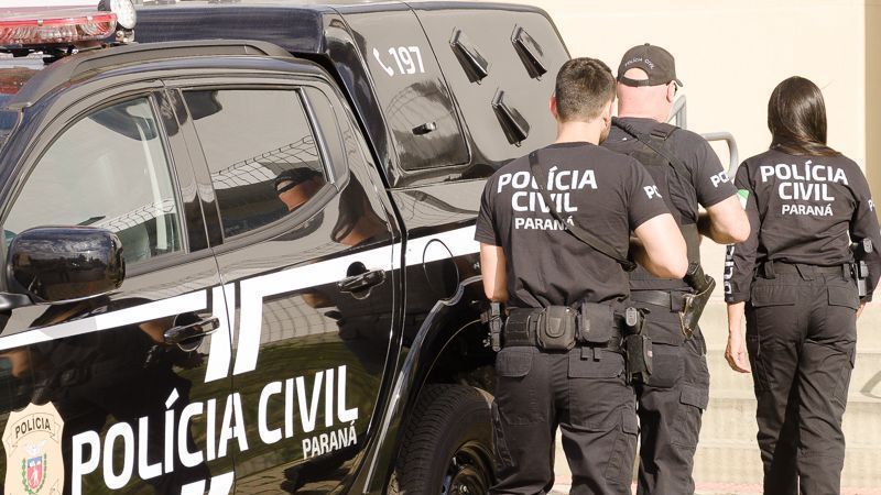 Homem dá 13 facadas em mulher "por não ser cristã", no Paraná