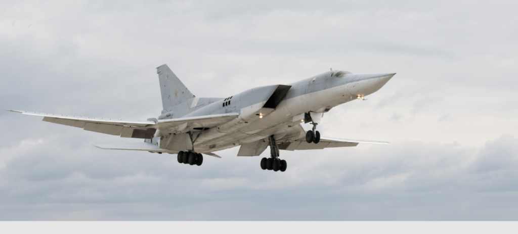 Bombardeiro estratégico russo cai na Sibéria e uma pessoa morre