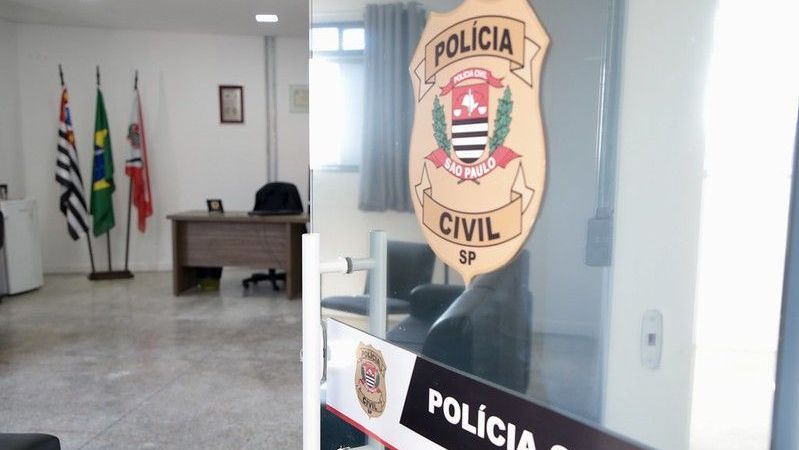 Quadrilha invade mansão em SP e rouba joias avaliadas em R$ 1 milhão