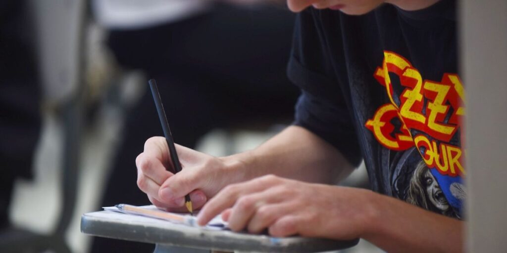 Enem 2025: candidatos já podem solicitar isenção da taxa de inscrição