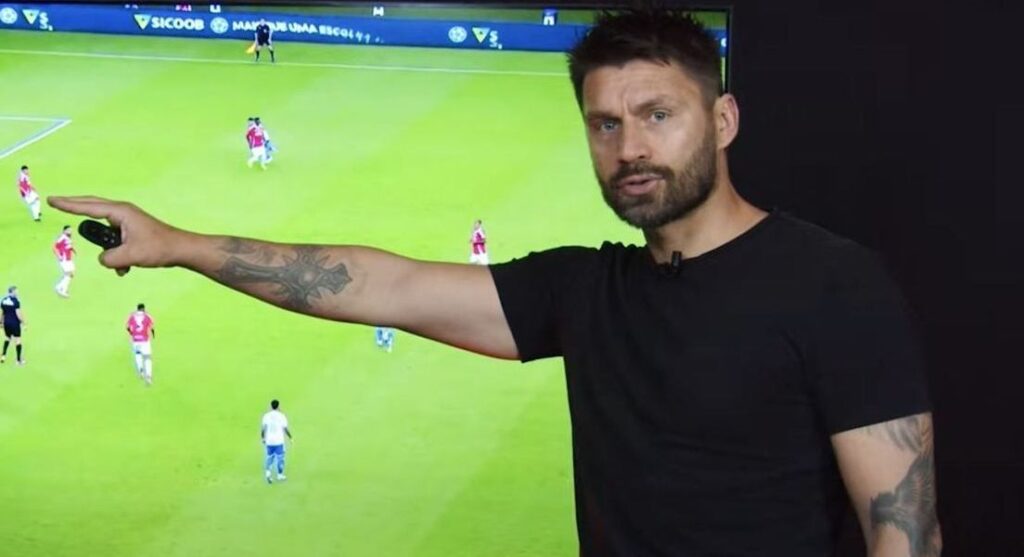 Sobis analisa lance da expulsão de Jonathan, do Cruzeiro, contra o Inter