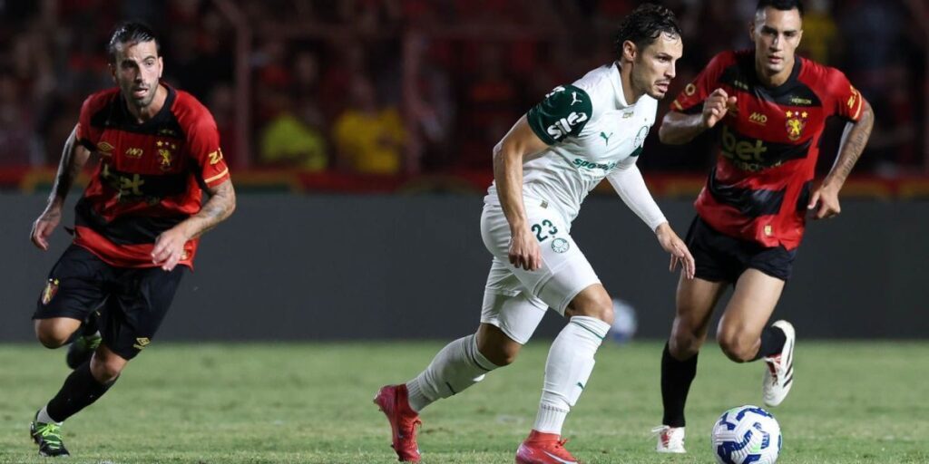 Sport x Palmeiras: confira análise do VAR sobre pênalti em Raphael Veiga