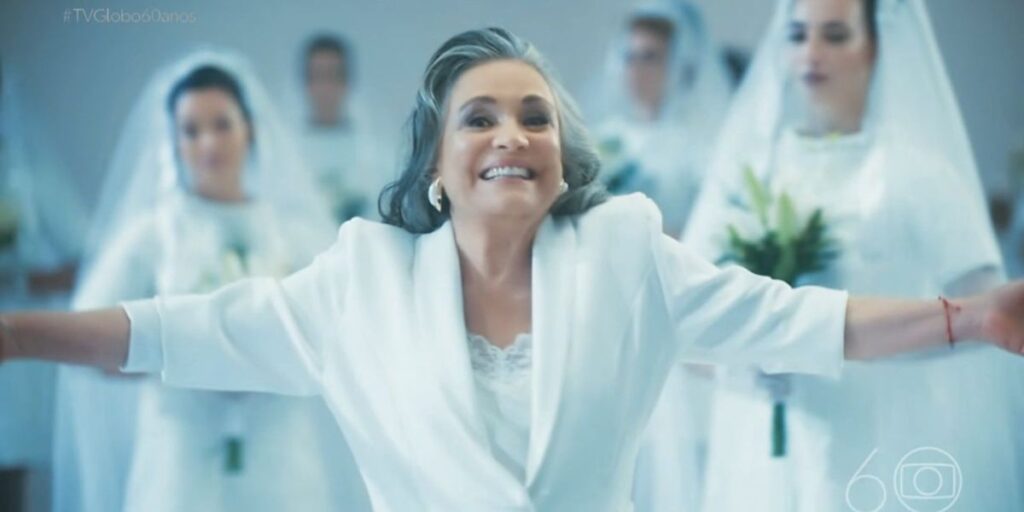 Aparição de Regina Duarte em festa da TV Globo rende memes na web; veja
