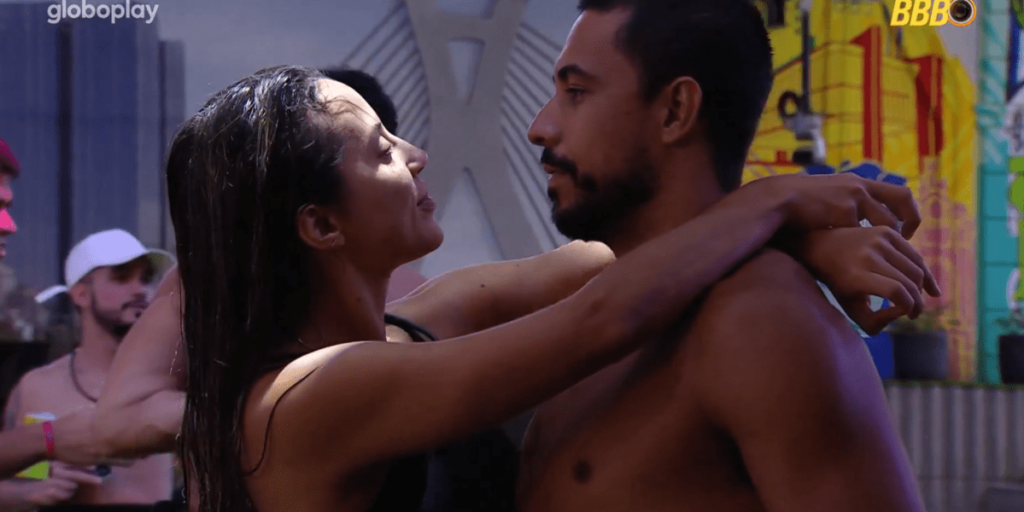"Proposta é você na minha vida para sempre", diz Maike a Renata no BBB25