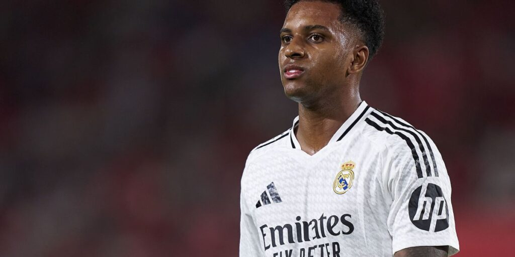 Jornal chama Rodrygo de "elo mais fraco" e debate saída do Real Madrid
