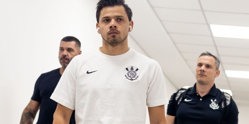 Romero relata xenofobia da torcida do Palmeiras e alfineta Leila
