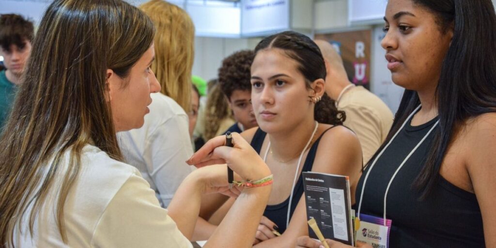 Salão do Estudante: palestras deste domingo (6) abordam estudo nos EUA