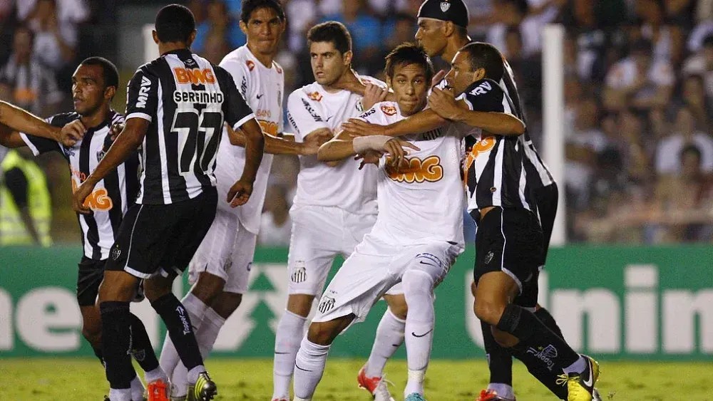 Atlético-MG leva vantagem em confrontos contra Neymar; veja números