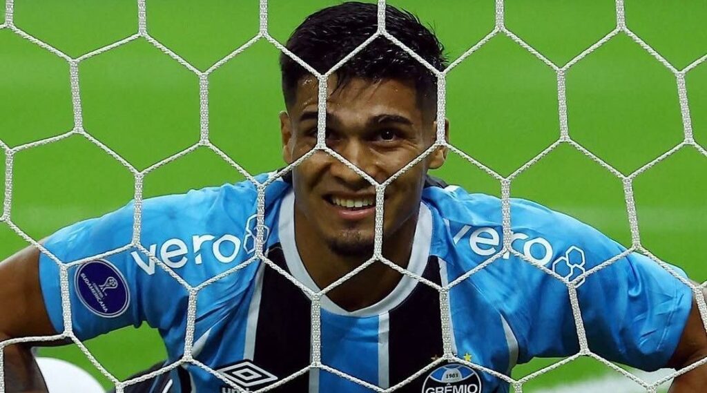 Grêmio vence Atlético Grau e segue 100% na Copa Sul-Americana