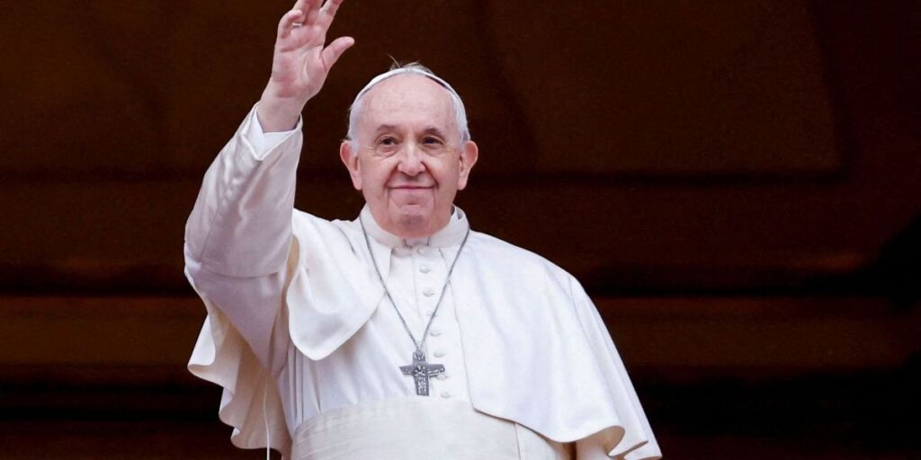 Funeral do papa Francisco reúne 250 mil pessoas e líderes no Vaticano