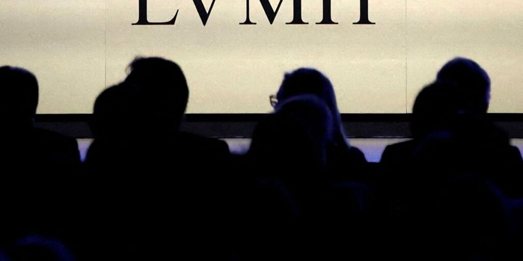 LVMH é superada por Hermes em valor de mercado após vendas fracas