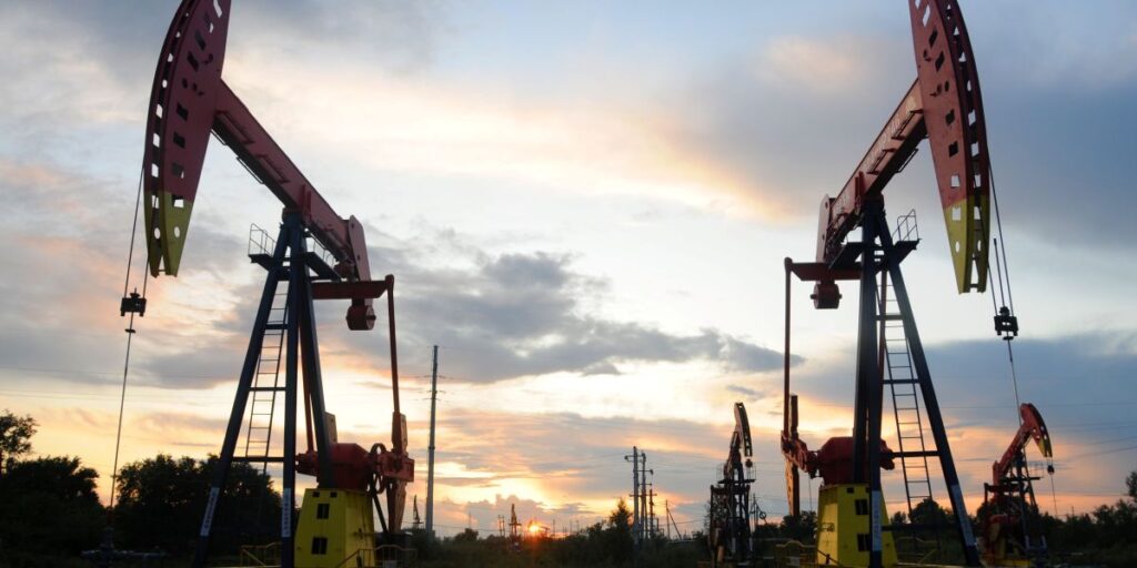 Petróleo tem alta leve com isenção de tarifas e importações na China