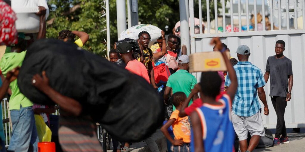 República Dominicana deportou mais de 180 mil haitianos em seis meses