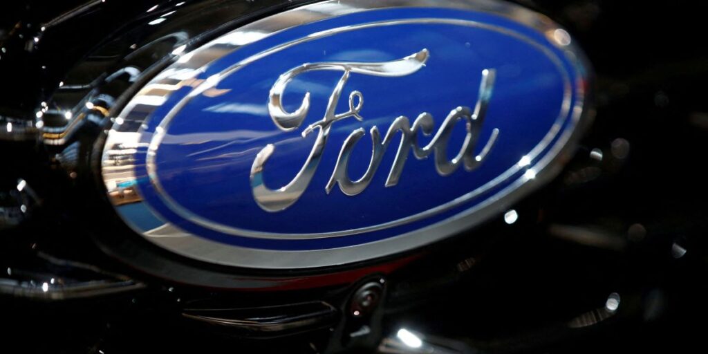 Ford: preços podem subir nos EUA em junho se tarifas de Trump continuarem