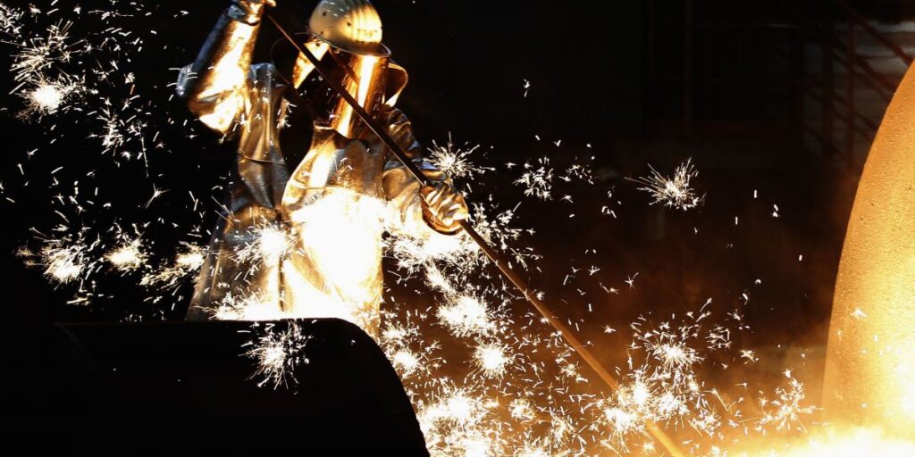 Produção industrial da zona do euro sobe 1,1% em fevereiro ante janeiro