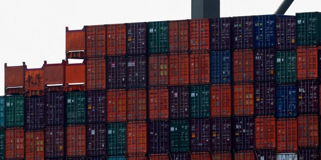 Camboja anuncia redução imediata de tarifas sobre exportações dos EUA