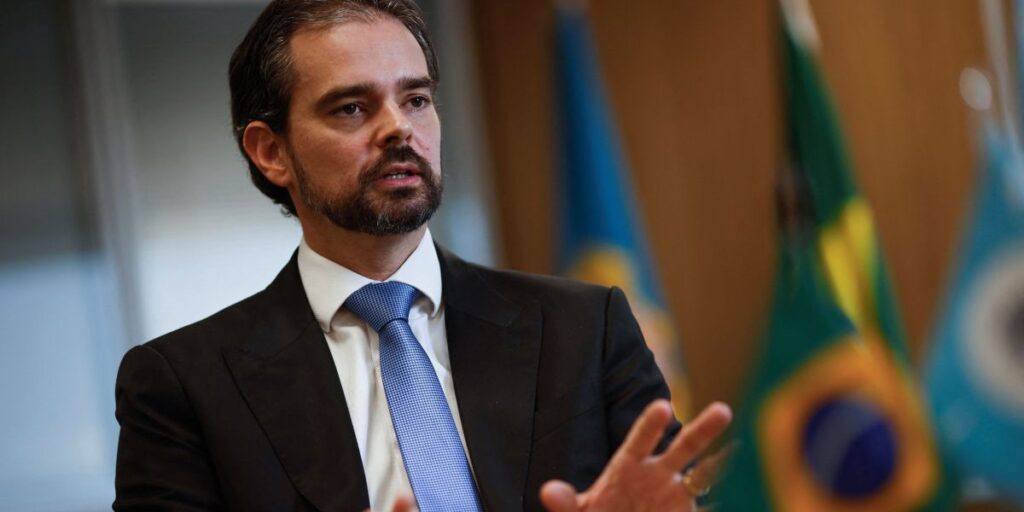 Chefe da Interpol sobre bigtechs: “Cada vez mais difícil obter informações”