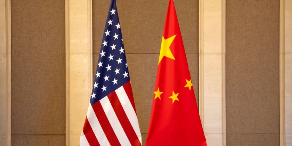 China diz que não quer guerra comercial, mas lutará contra tarifas dos EUA