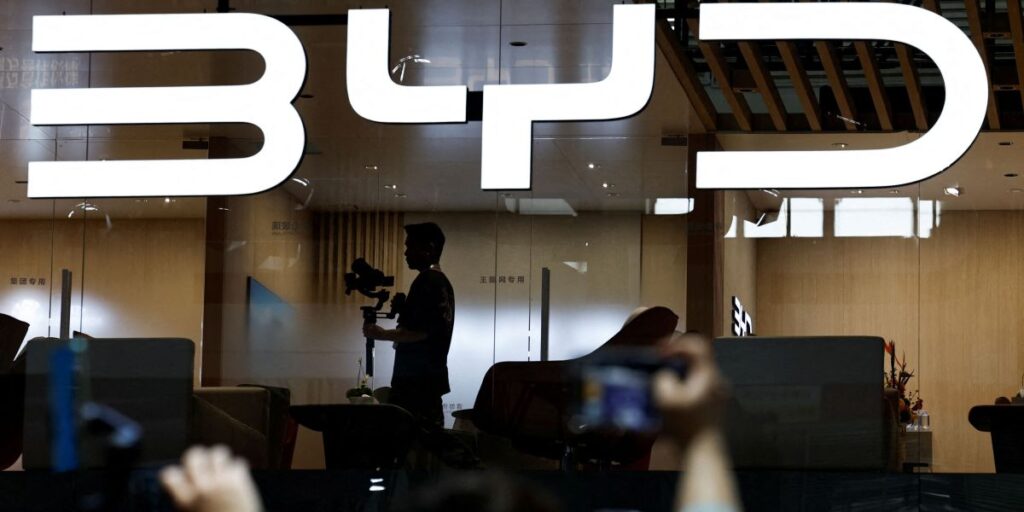 BYD e outras montadoras chinesas registram fortes vendas em março