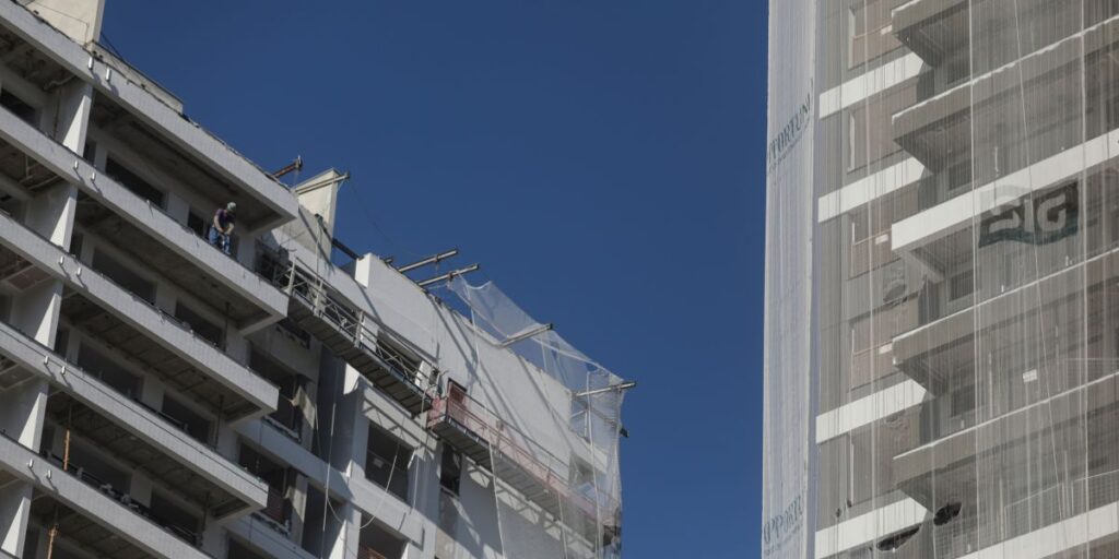 Aluguel residencial avança acima da inflação em março, diz estudo