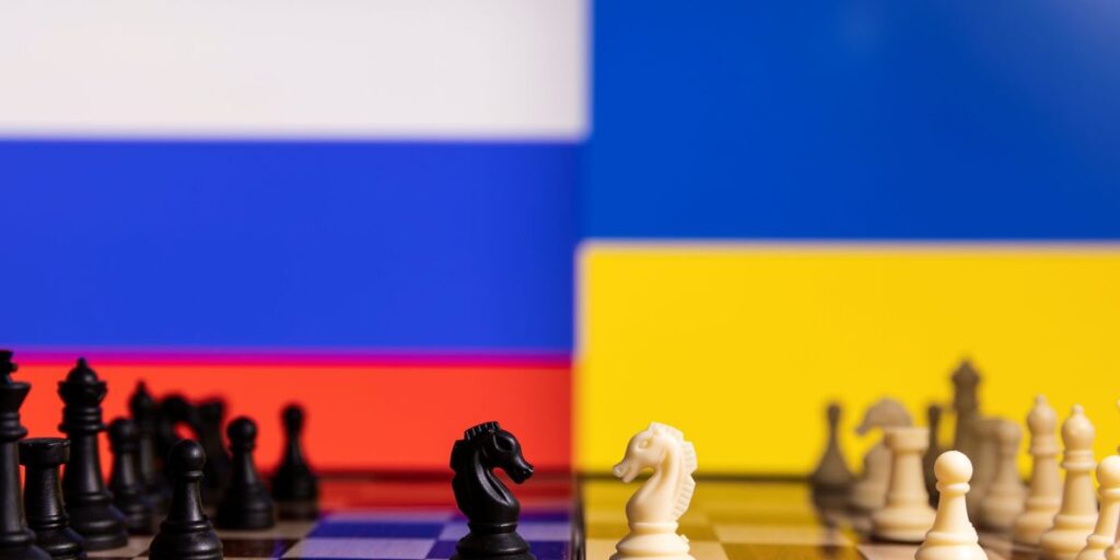 Rússia e Ucrânia trocam acusações sobre indefinição de acordo de paz