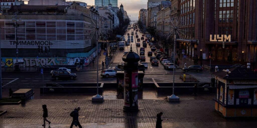 Ucrânia pode precisar ceder território para acordo de paz, diz autoridade