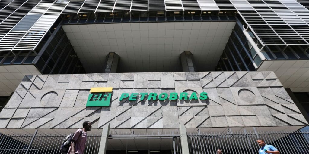 Produção total de petróleo e gás da Petrobras fica estável no 1º tri