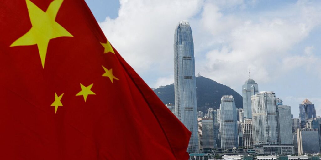 Hong Kong suspende serviço postal para EUA após aumento de tarifas de Trump