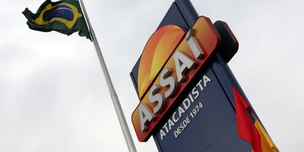 Assaí anuncia renúncia de CFO; Aymar Giglio Jr. atuará como interino