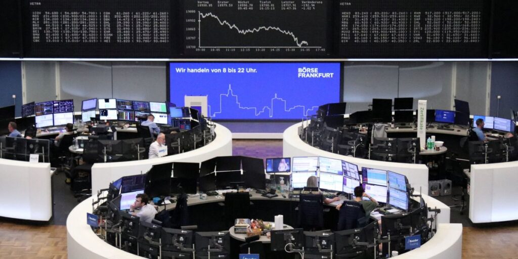 Bolsas da Europa caem após China retaliar EUA com tarifa de 125%