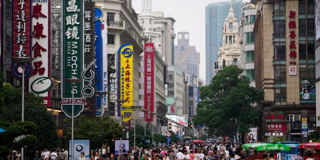 Atividade de serviços da China atinge máxima em 3 meses, diz PMI do Caixin