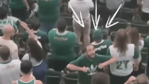 Conmebol abre processo contra o Palmeiras por gesto racista de torcedor