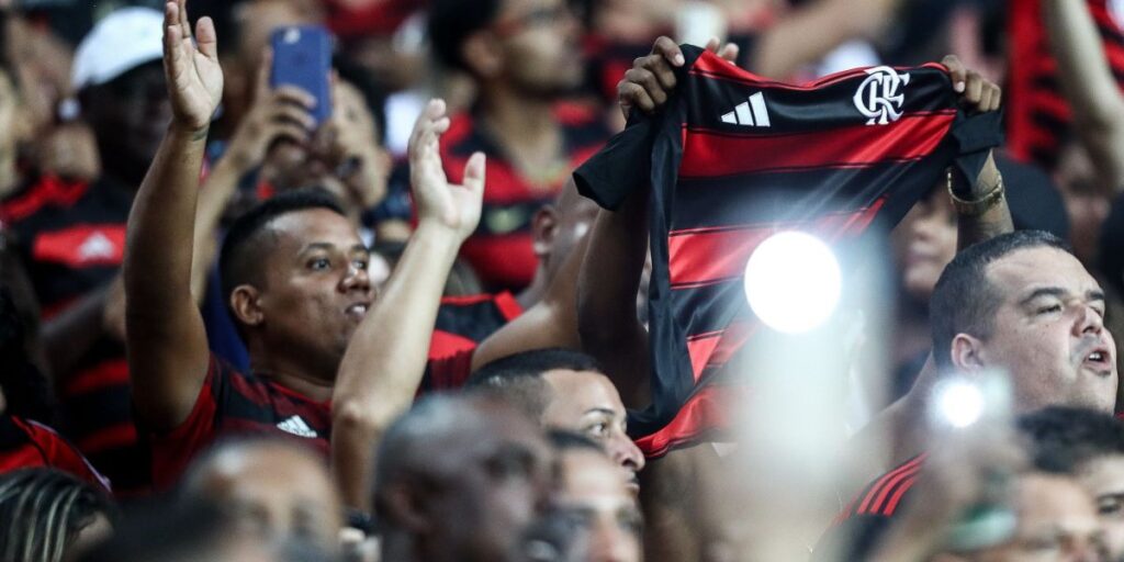 Brasileirão 2025: Flamengo x Corinthians quebra recorde de público e renda