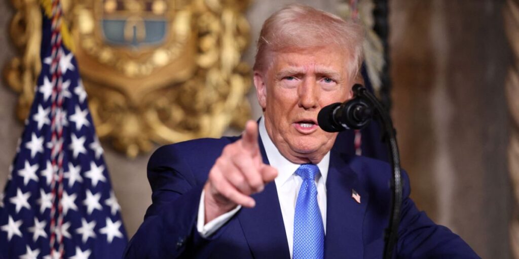 Trump diz que China "jogou errado" após retaliação contra os EUA