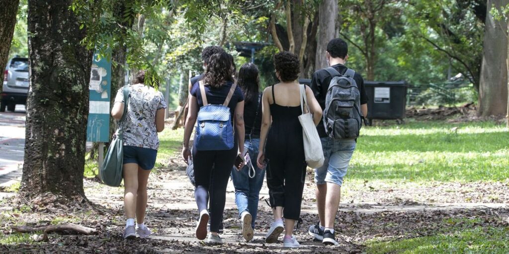 USP abre inscrições para prova que permite transferência de aluno externo